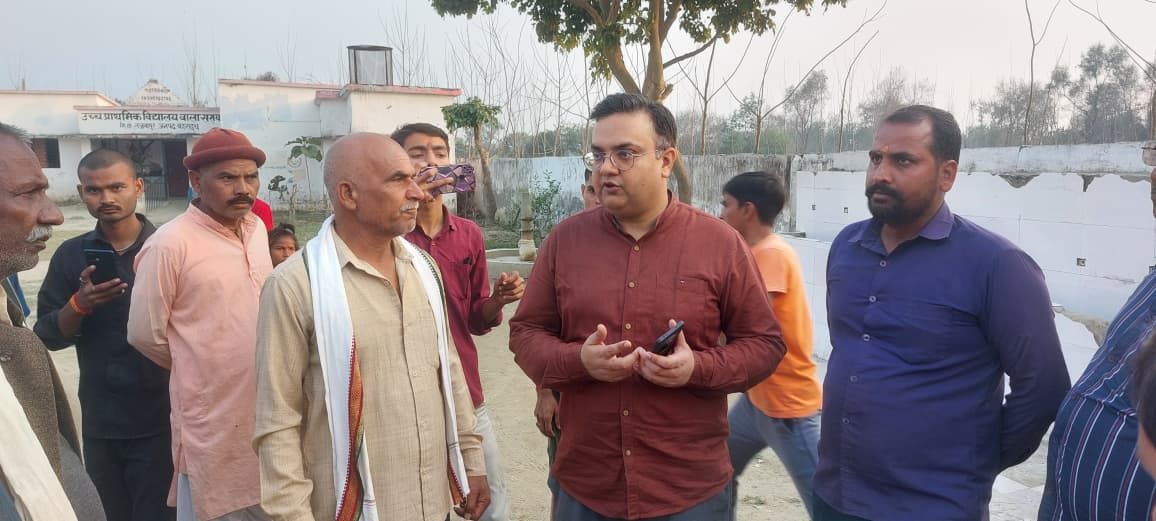 पाईप पेयजल परियोजना बालासराय का डीएम ने किया निरीक्षण