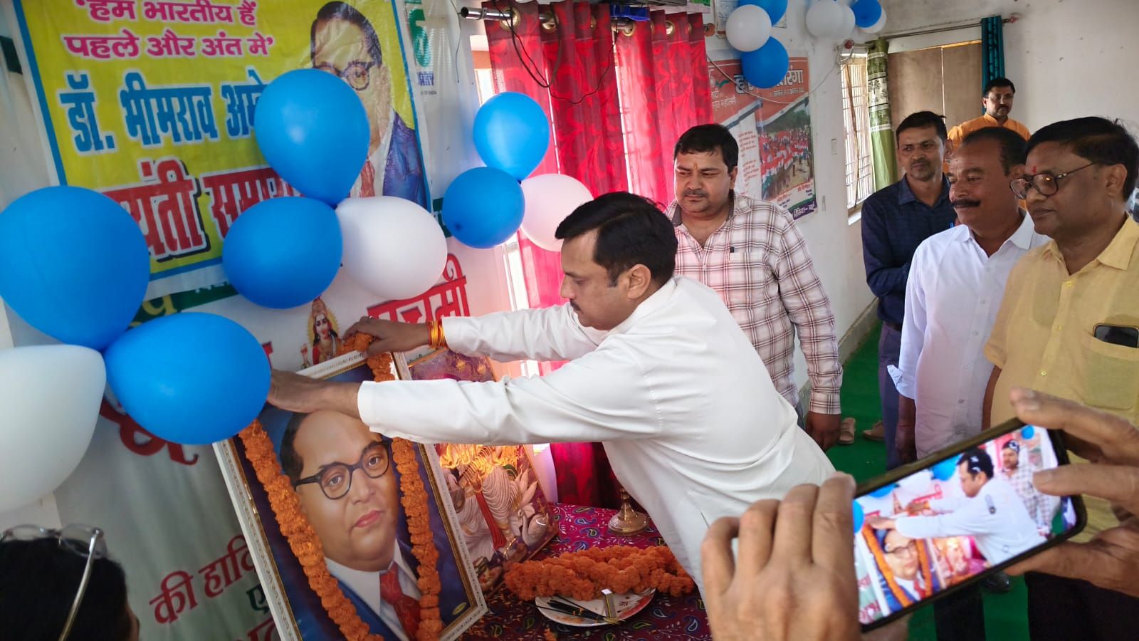 सांसद बहराइच ने बाबा साहब की मूर्ति का किया अनावरण